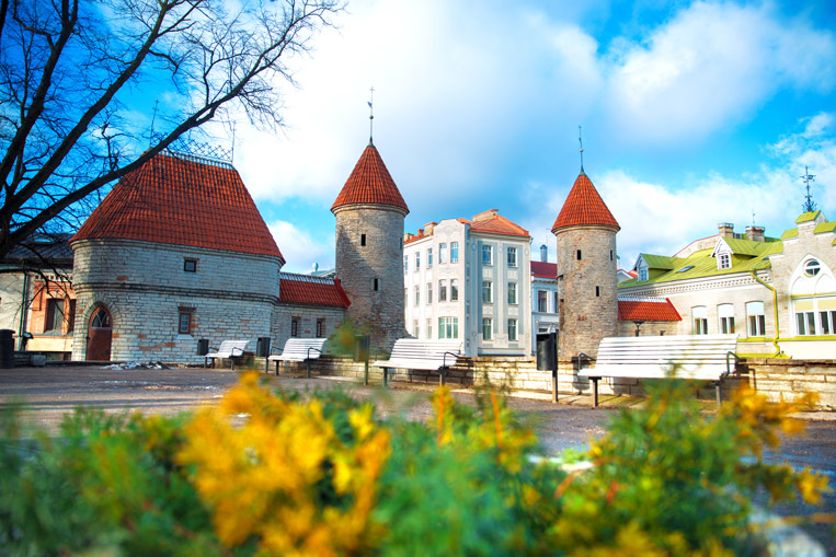 Tallinn-shutterstock_381636.jpg