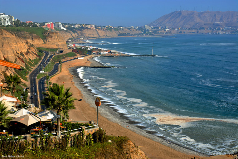 Lima-Coast-(Condor-Travel)_.jpg