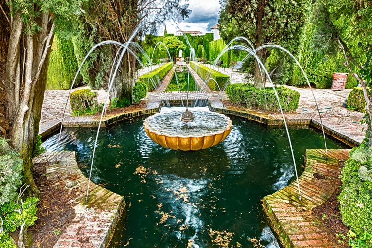 Granada-Generalife-Gardens-shutterstock_419980120