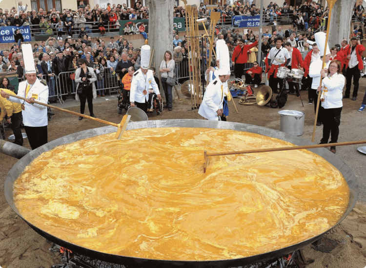 France Flying Bells and the Giant Omelette