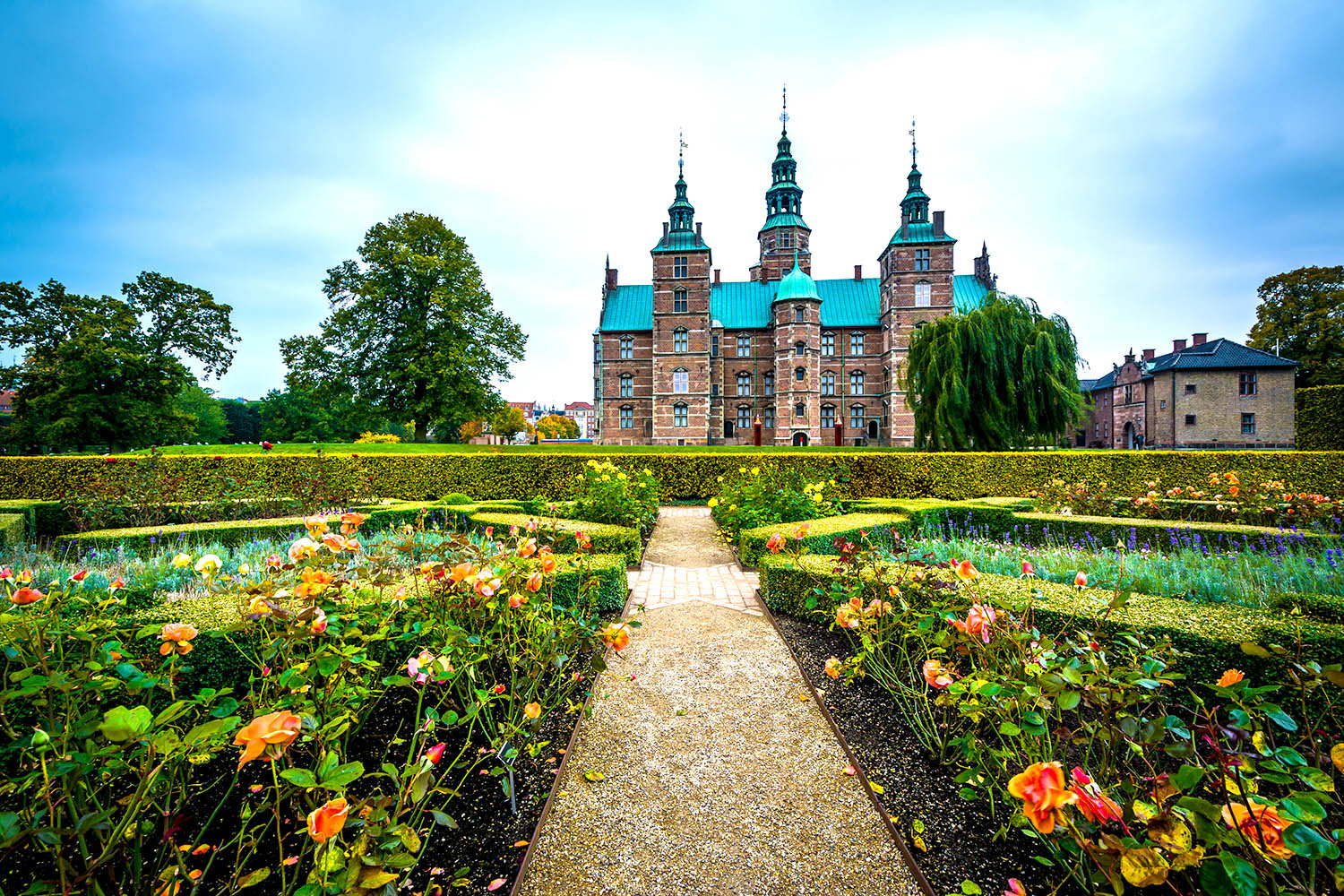 copenhagen rosenborg castle shutterstock_329447057 1500x1000