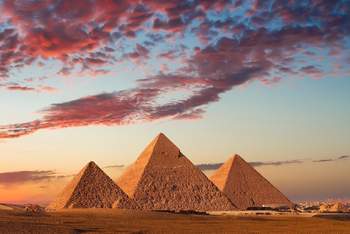 Egypt, Cairo, Great Pyramids 700x467