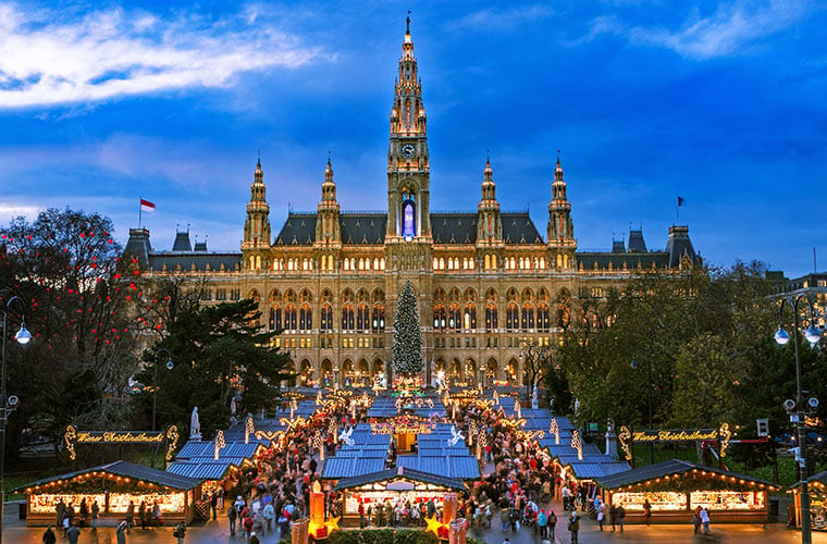 christmas vienna austria shutterstock_719357683WEB