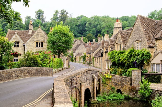 cotswold village combe iStock-177096616 760x500