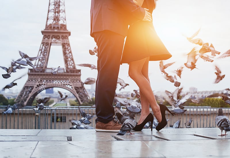 paris romance shutterstock_319813007blog