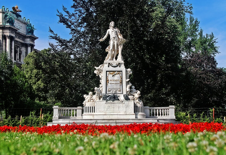 vienna mozart statue shutterstock_724006210blog